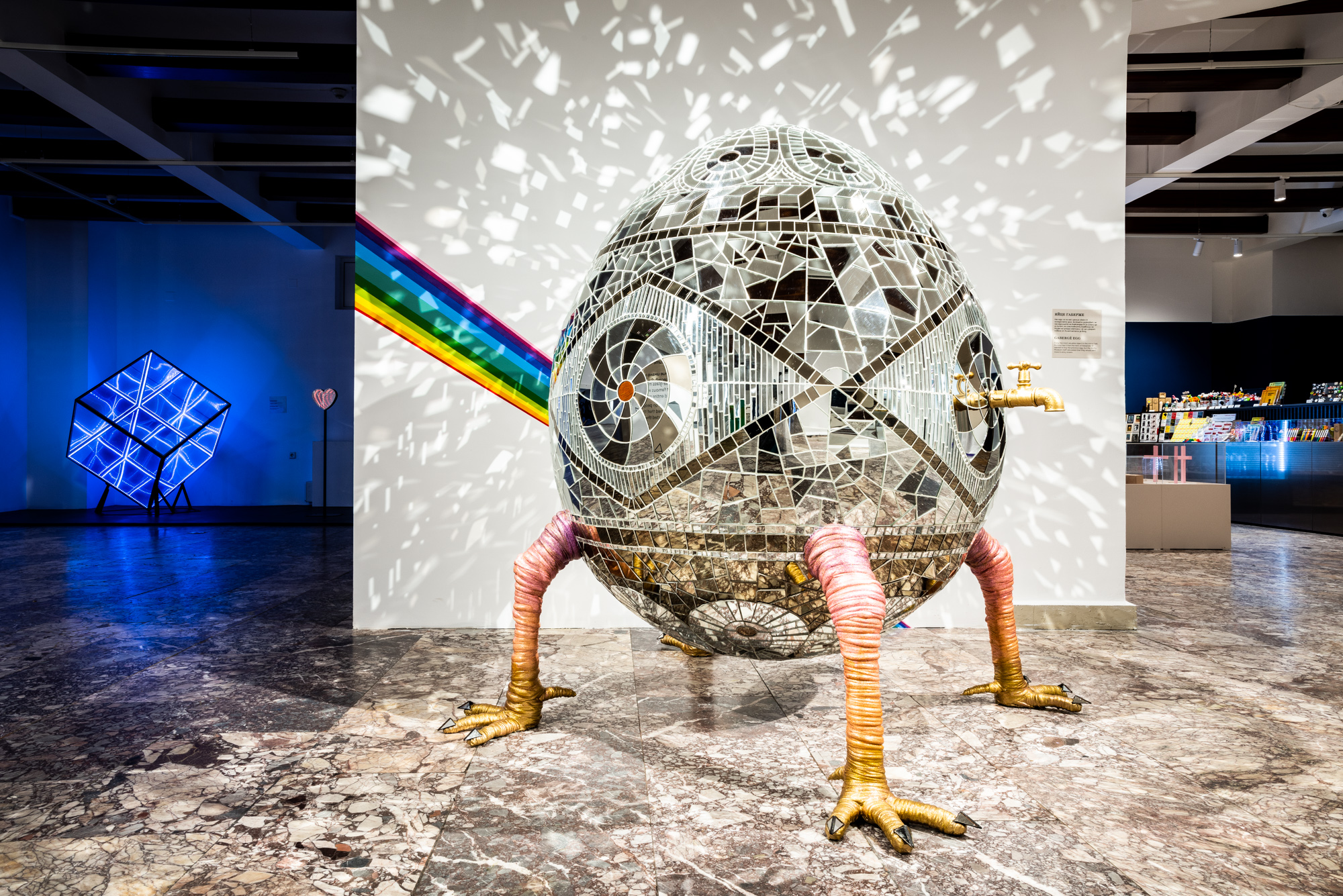 Снимка на Огледалната зала, художник автор Невена Екимова, Музей на хумора и сатирата / фотограф: Росина Пенчева